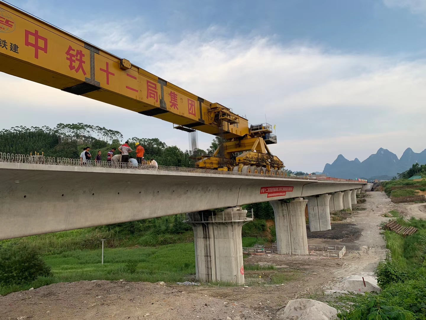 靖江预应力加固在公路桥梁施工应用